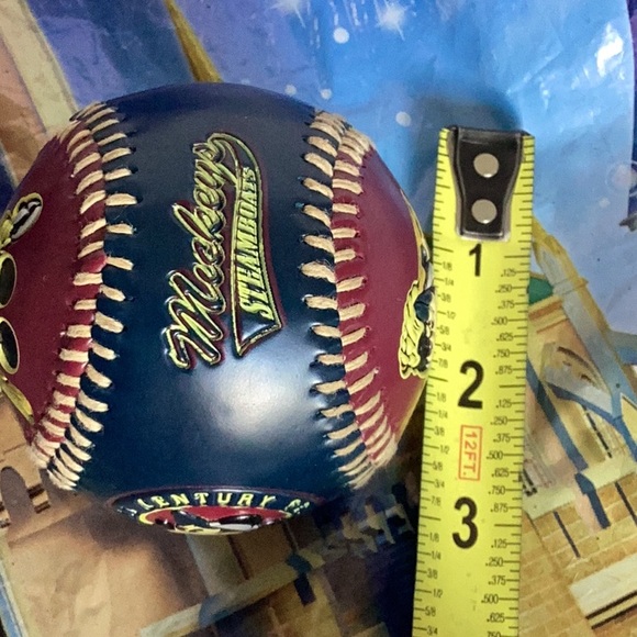 Disney parks Baseball balls - Picture 6 of 6